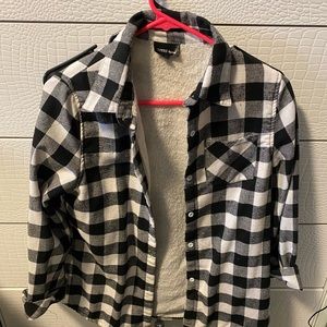 Like new Sherpa lined flannel. Size medium